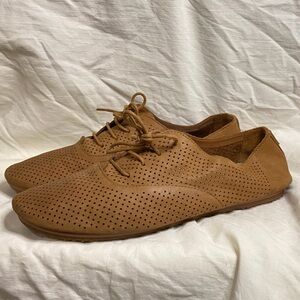 Another Sole size 40 tan camel oxfords